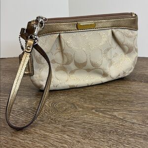 ✨ Coach Signature Jacquard Wristlet with Gold Leather Trim